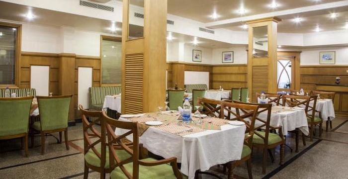 Holiday Hotel Cherai